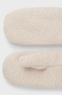 Teddy mittens with faux-leather cord, Natural