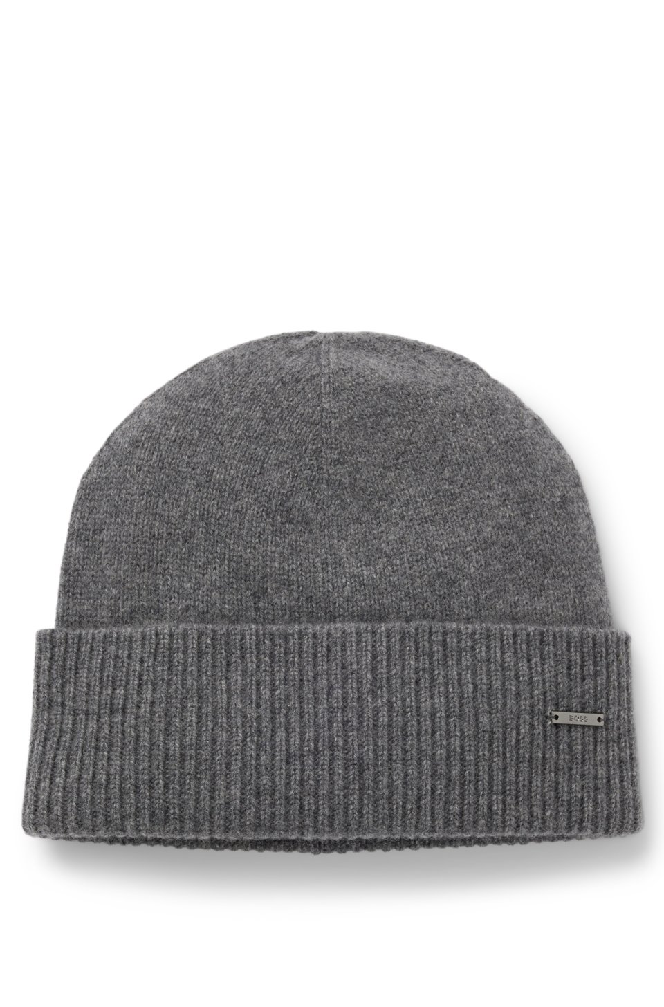Knitted cashmere beanie with metal logo plaque