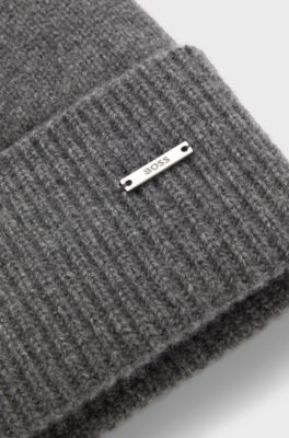 Cashmere beanie hat with logo plaque, Grey
