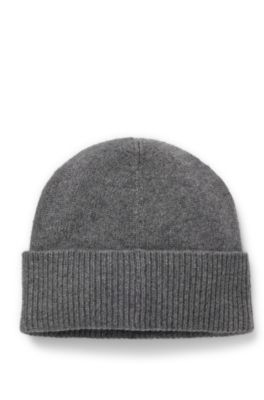Cashmere beanie hat with logo plaque, Grey