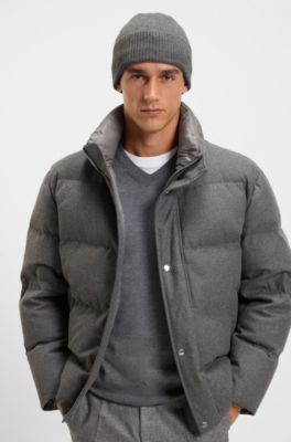 Knitted cashmere beanie with metal logo plaque, Grey