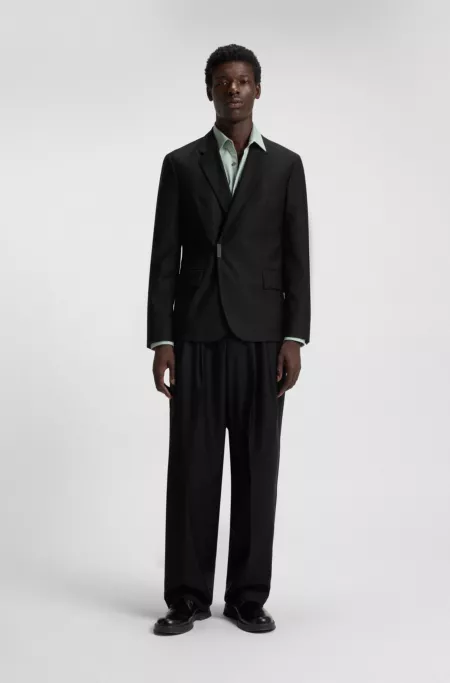 Slim-fit suit jacket with logo closure