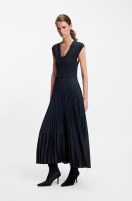 Knitted sleeveless dress with pliss&eacute; skirt, Dark Blue