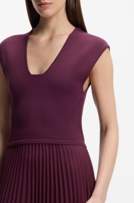 Knitted sleeveless dress with pliss&eacute; skirt, Dark Purple