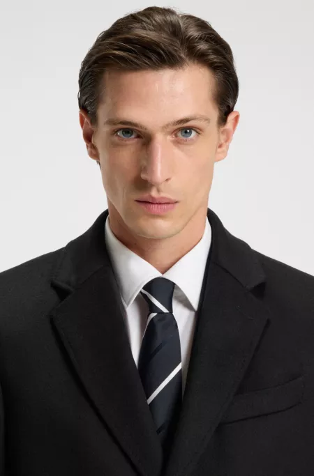 Slim-fit coat in wool and cashmere