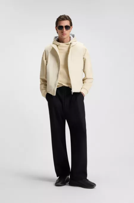 Water-repellent gilet with down filling