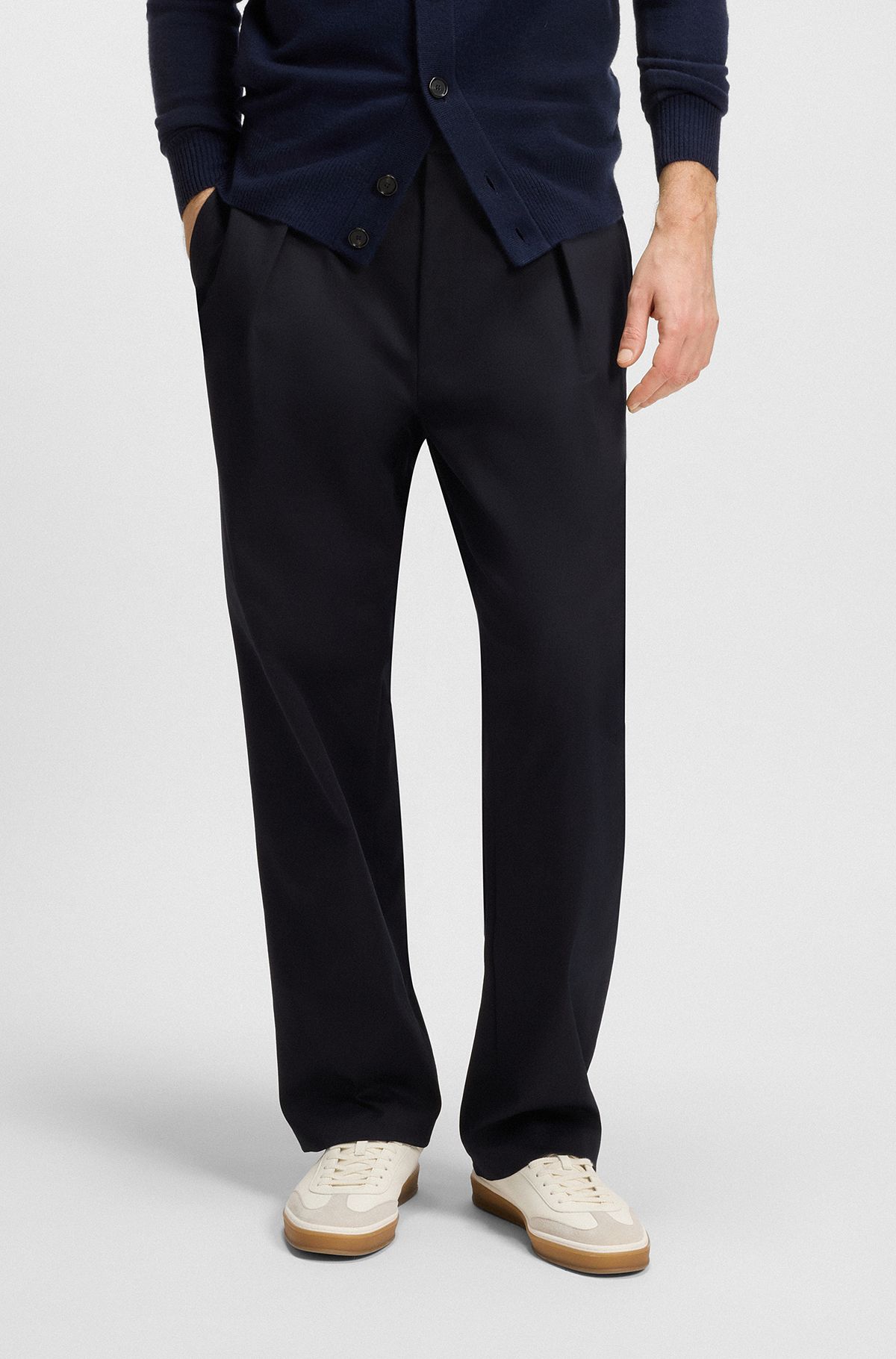 HUGO BOSS メンズパンツとショートパンツ | カーゴ, チノ HUGO BOSS メンズパンツとショートパンツ | カーゴ, チノ