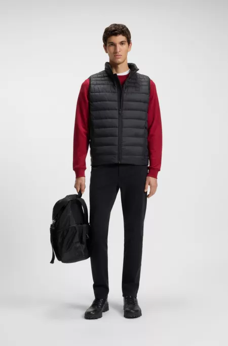 Packable slim-fit gilet with water-repellent mixed quilting