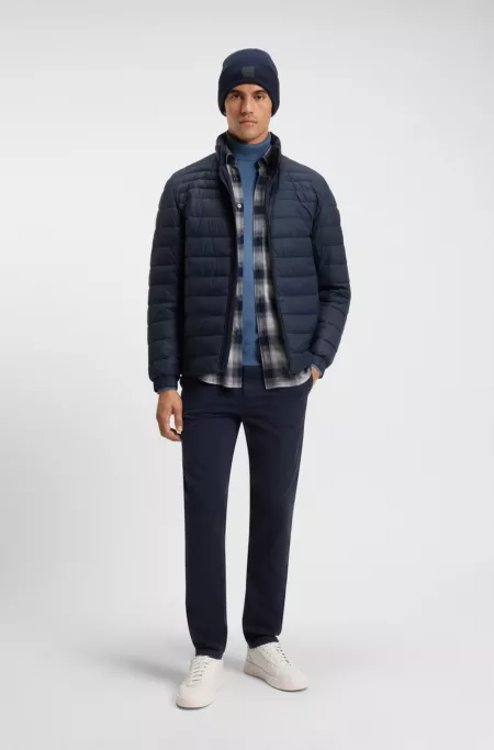 Packable slim-fit jacket with water-repellent mixed quilting