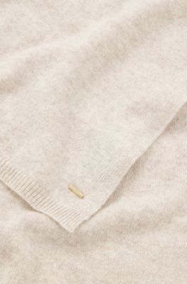 Cashmere scarf with metallic logo trim, Light Beige