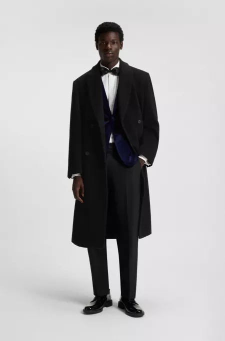 Double-breasted coat in a wool blend