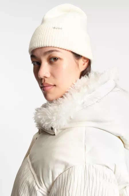 Cashmere beanie hat with metal logo tube