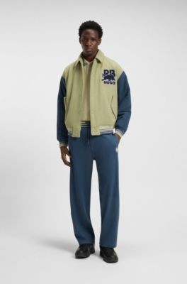 HUGO x RB regular fit-jacka i varsity-stil med tjurtryck, Bl&aring; / Beige