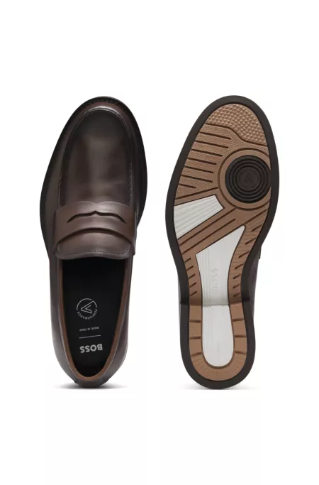 Dressletic loafers in leather with penny trim