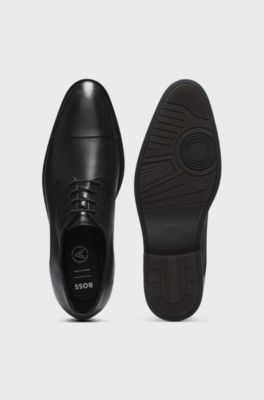 Cap-toe Derby shoes in grained leather, Black