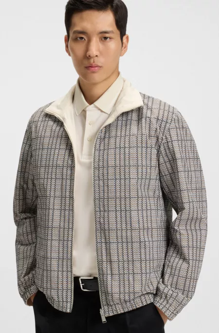 Water-repellent reversible jacket with check pattern