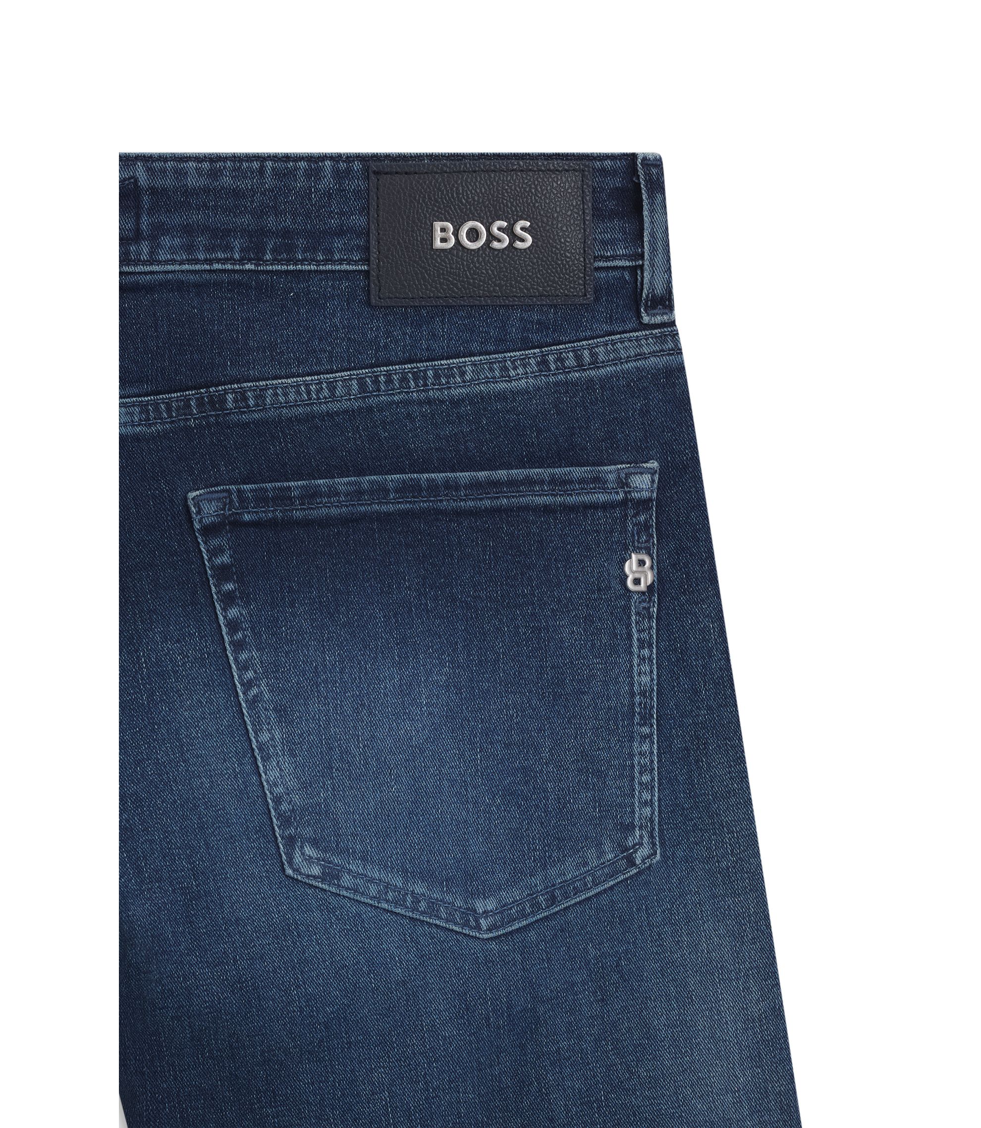 hbeu50549814_434_240?wid=1980&