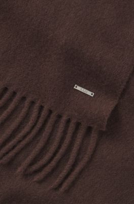 Cashmere scarf with metal logo plate, Dark Brown