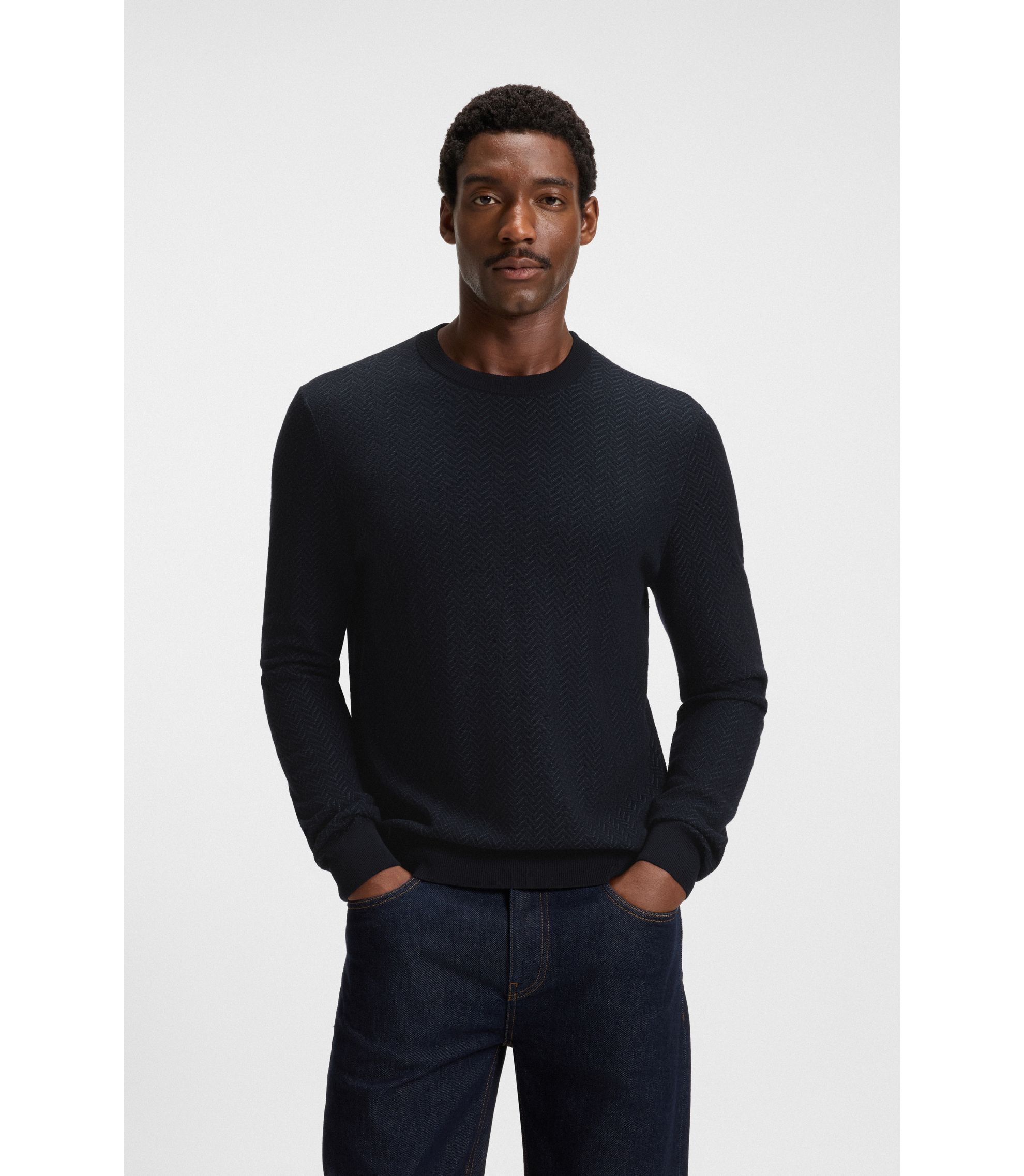 Pullover aus Schurwoll-Mix mit Baumwolle und Fischgrät-Struktur