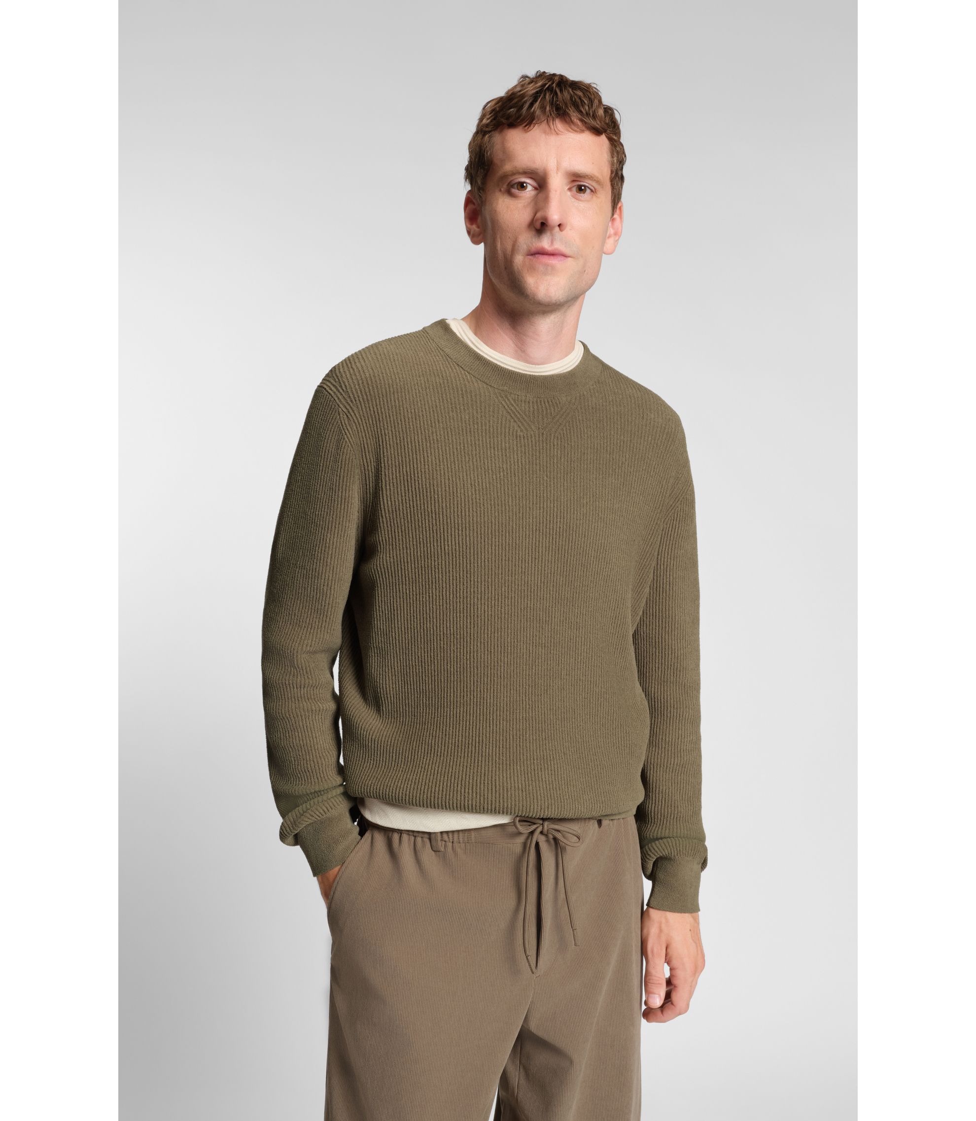 Regular-Fit Pullover aus geripptem Cord