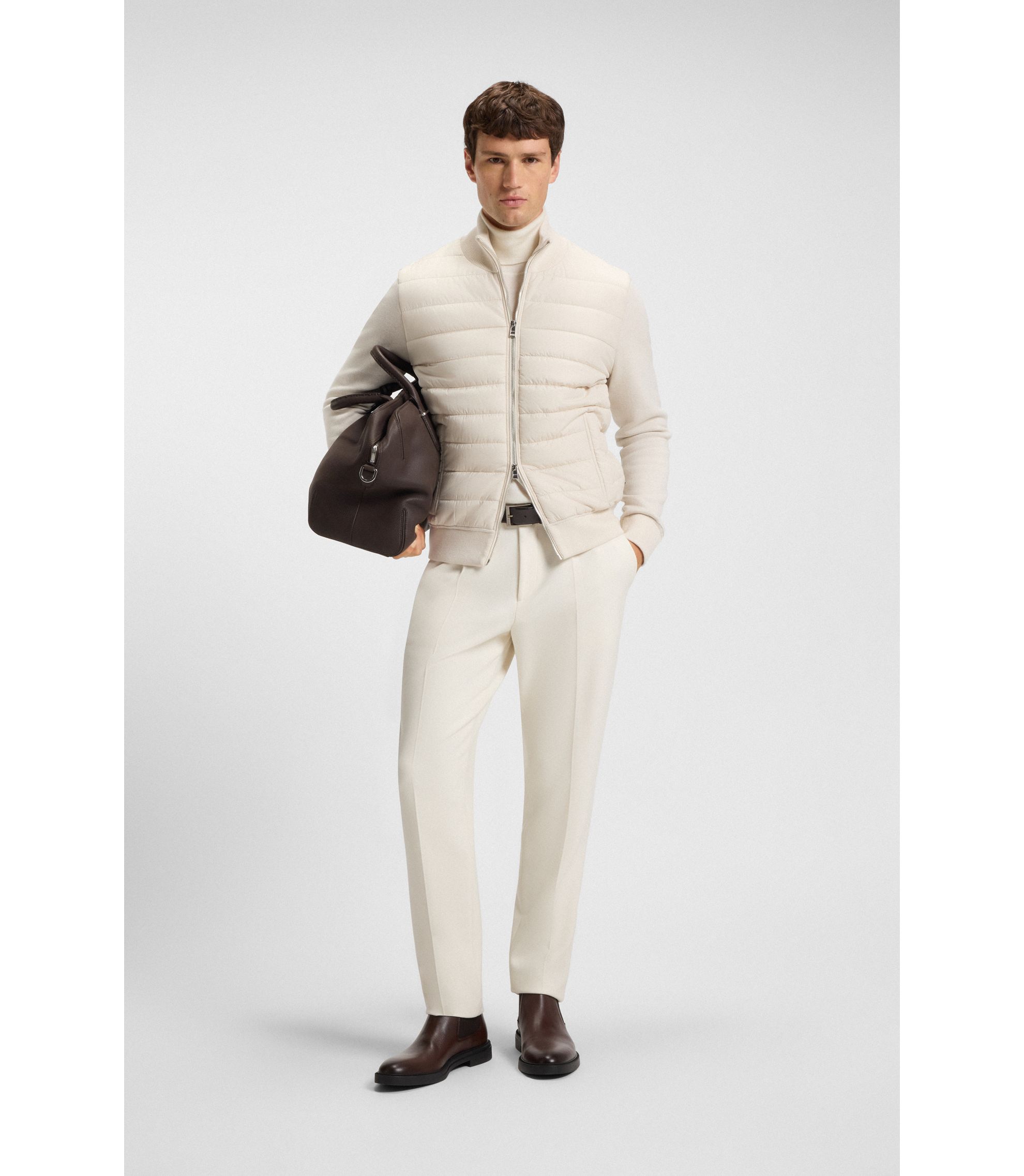 hbeu50549991_131_300?wid=1980&