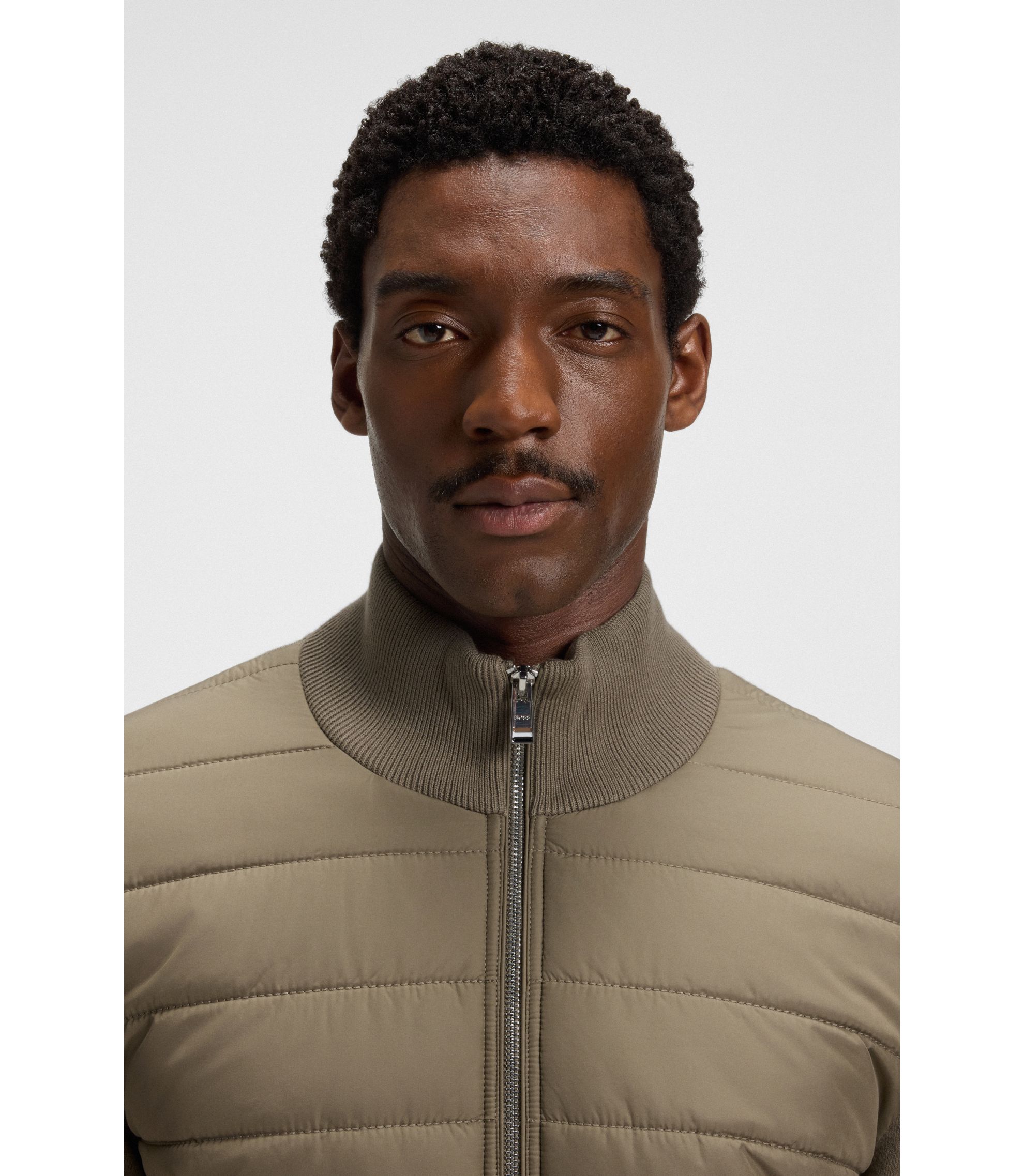 hbeu50549991_245_340?wid=1980&