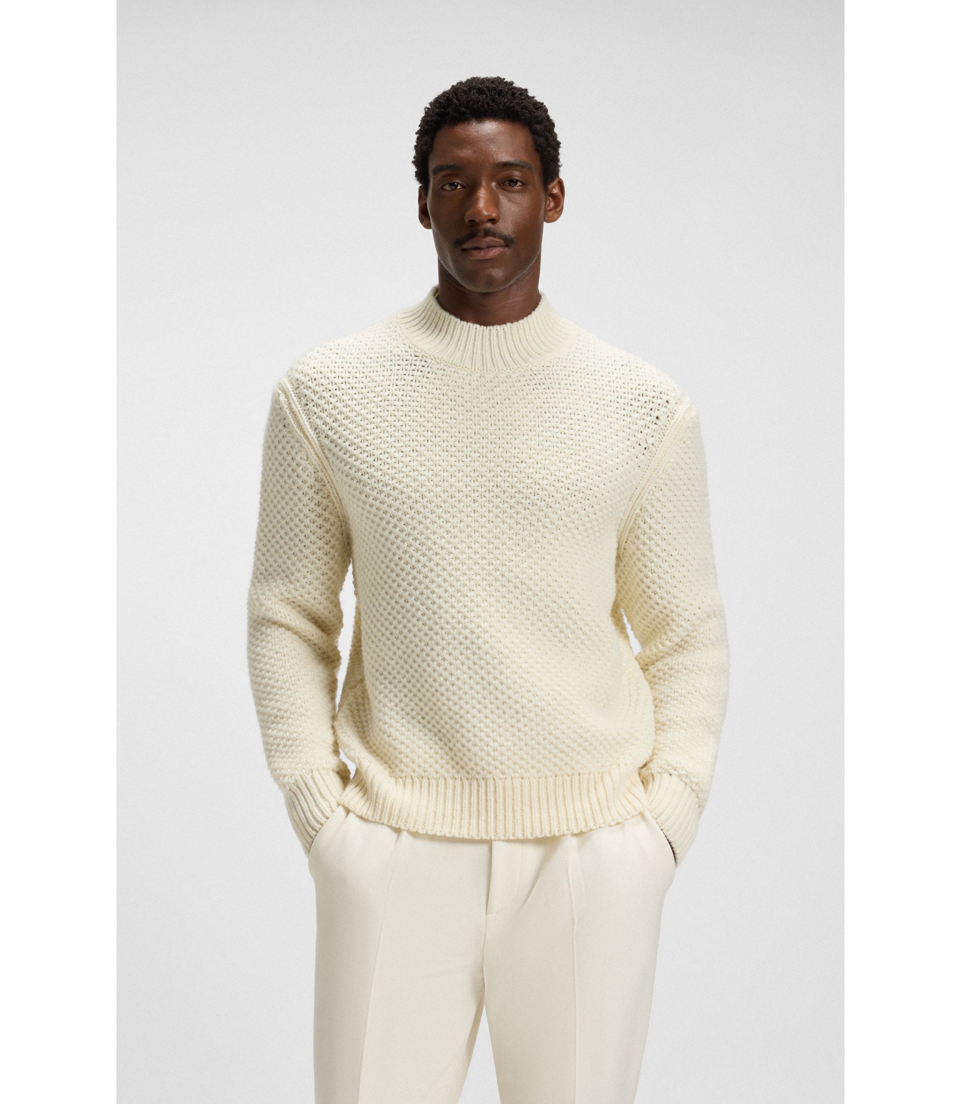 hbeu50550008_131_350?wid=1980&