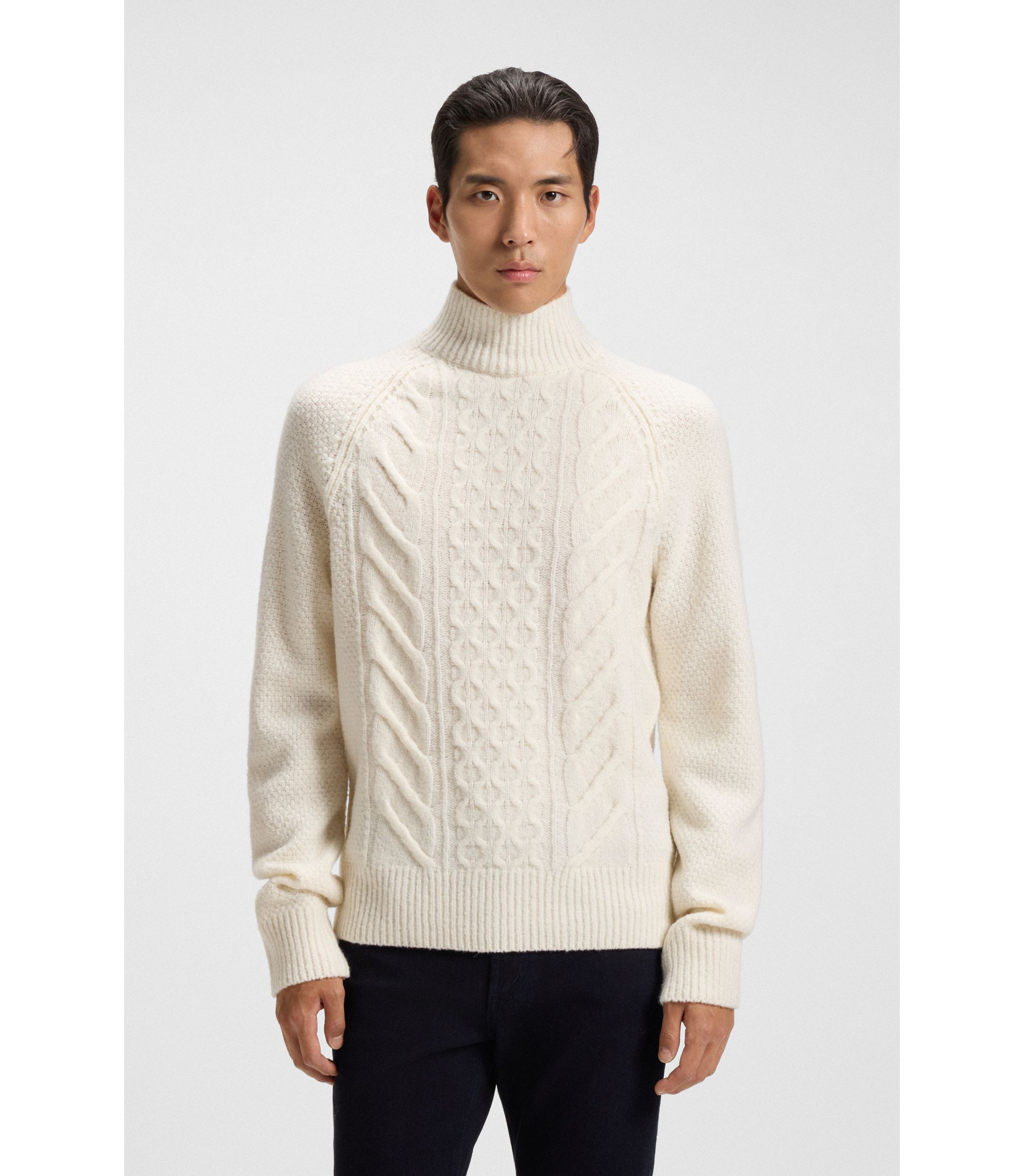 Pullover aus Schurwolle mit Kaschmir und Zopfmuster