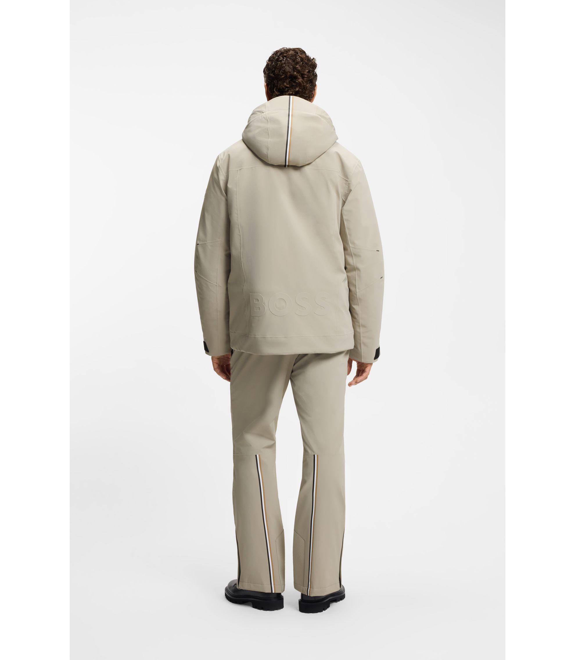 hbeu50550108_090_360?wid=1980&