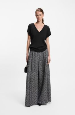 V-neck top in cotton crepe with lustrous piping, Black