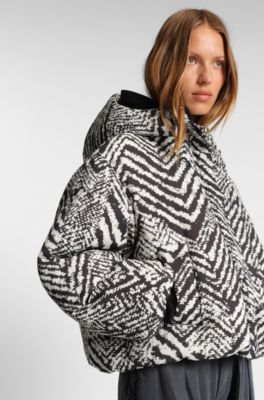 Water-repellent hooded jacket with herringbone print, Patterned