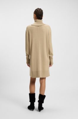 Robe&nbsp;pull en laine m&eacute;lang&eacute;e avec col roul&eacute; fendu, Beige