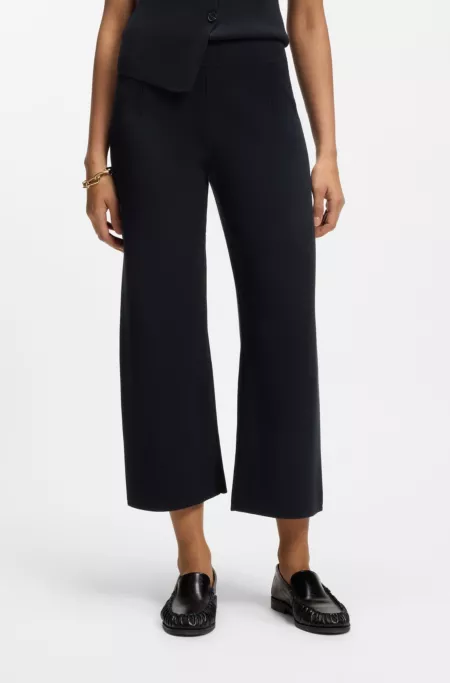 Regular-fit trousers with knitted darts