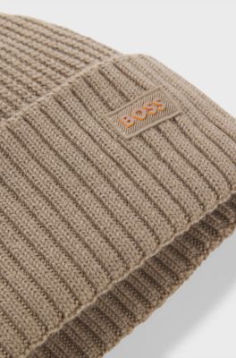 Fisherman-style beanie hat in a wool blend, Light Green