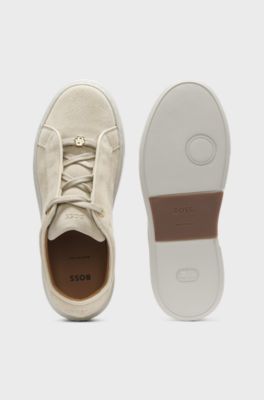 Sneakers i ruskind med skjult kileh&aelig;l, Lys beige