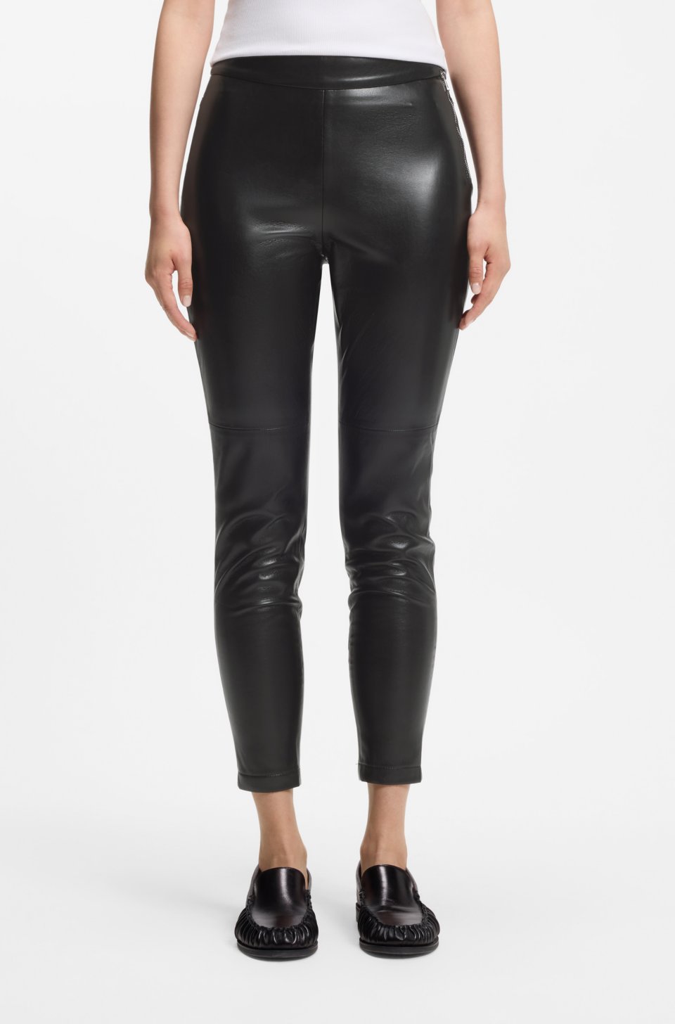 Slim-fit leggings in faux leather