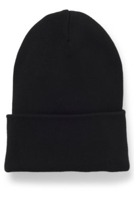Knitted beanie hat in cotton with logo badge, Black