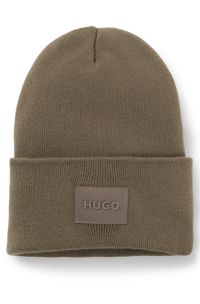 Knitted beanie hat in cotton with logo badge, Grey