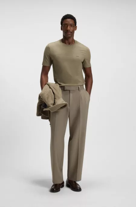 Relaxed-fit trousers with double pleat