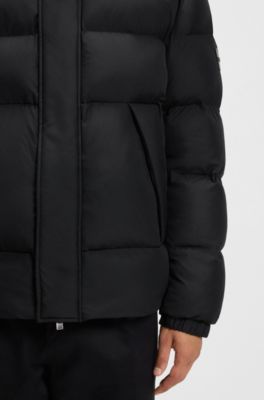 Chaqueta repelente al agua con insignia de logo, Negro