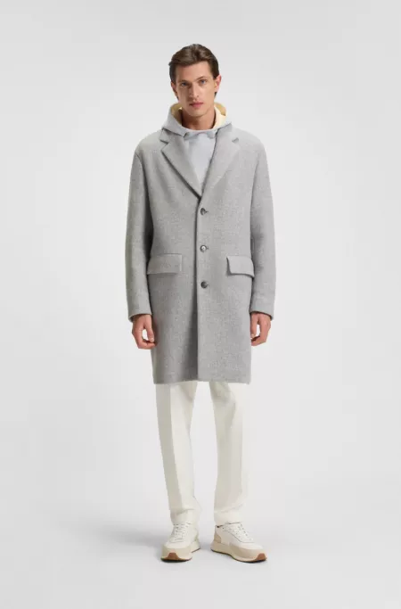 Relaxed-fit coat in a wool blend