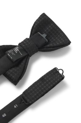 Jacquard-pattern bow tie in a silk blend, Black