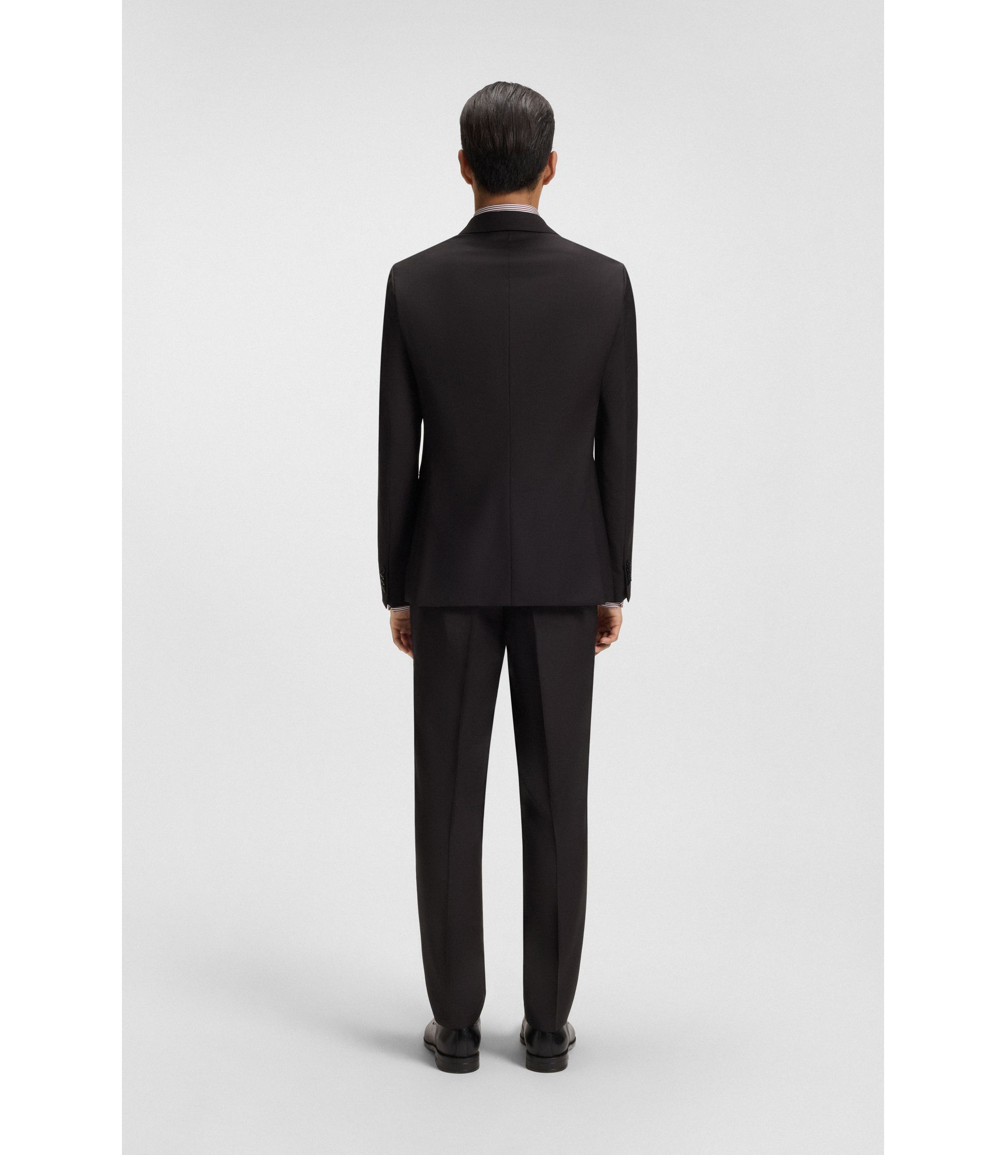 hbeu50551730_602_360?wid=1980&