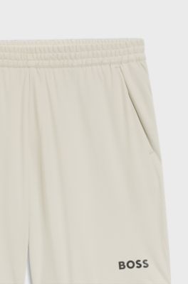 Active Snabbtorkande shorts i stretchigt tyg med stora fickor, Ljusbeige