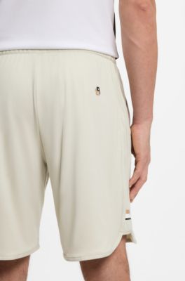Active Schnell trocknende Shorts aus Stretch-Gewebe mit Taschen, Hellbeige