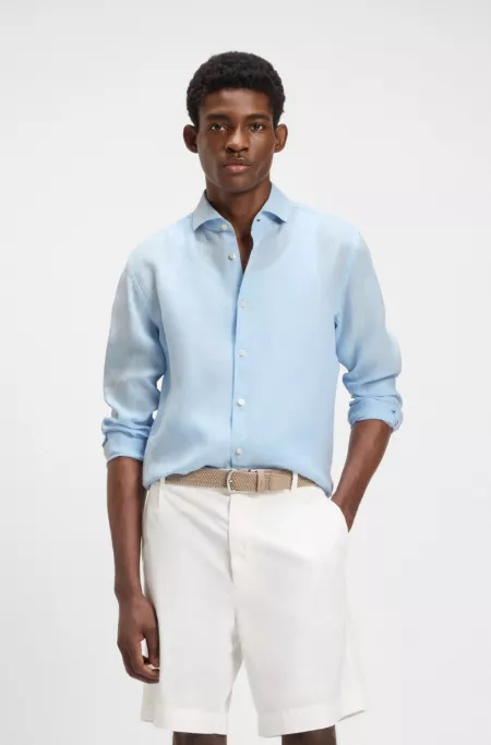 Casual-fit shirt in linen with spread collar