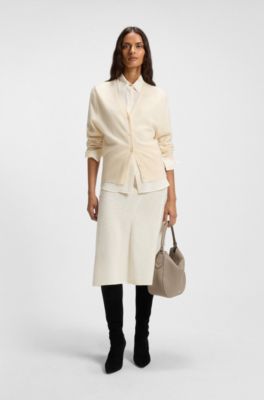 Grained-leather shoulder bag with gold-tone logo, Light Brown