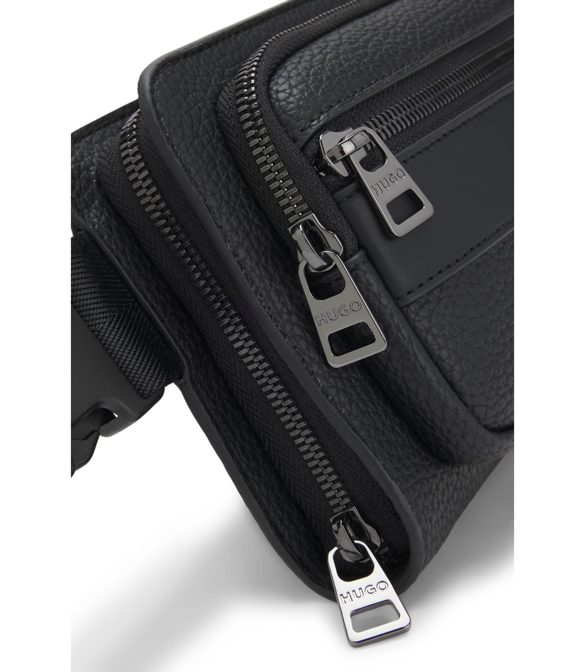 HUGO - グレイン フェイクレザー ベルトバッグ スタックロゴディテール