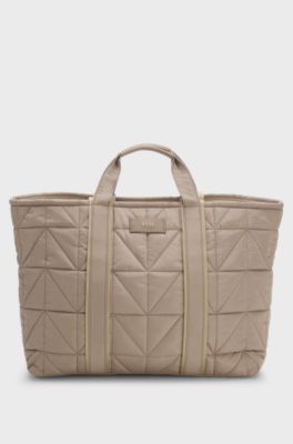 Quilted tote bag with logo patch, Light Brown