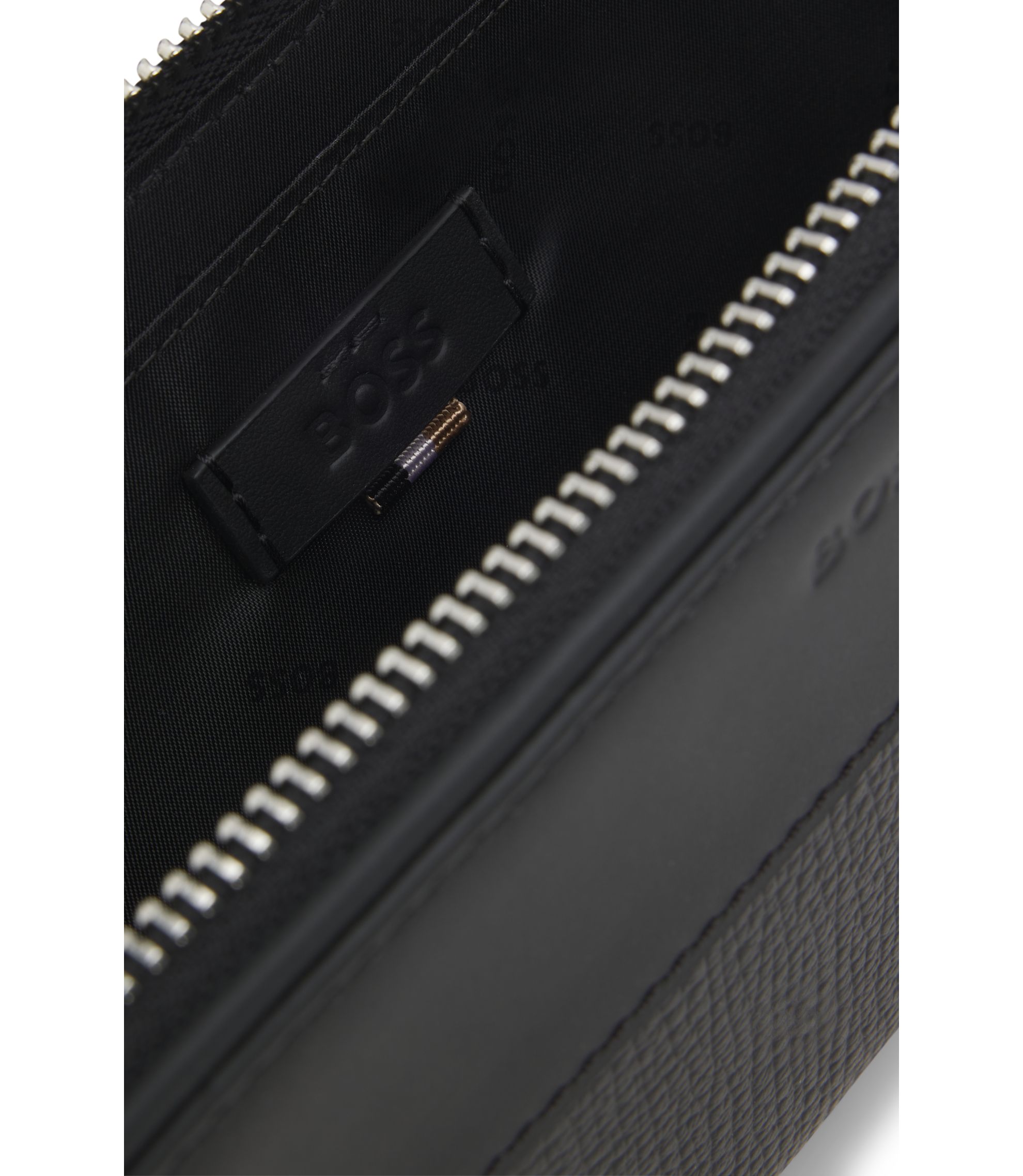 BOSS ストラップチャード ベルトバッグ ブラック BOSS - ストラクチャード ベルトバッグ コントラストロゴ - ブラック